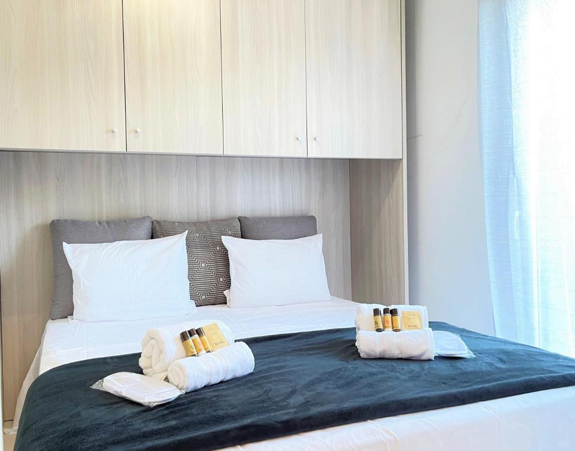 Tres Bel Appartement -Residence Avec Piscine Sur Le Toit Et Vue Panoramique Saint-Raphaël Екстериор снимка