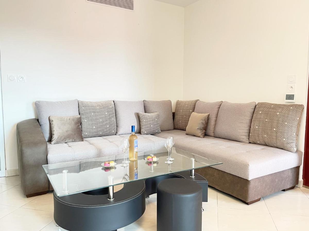 Tres Bel Appartement -Residence Avec Piscine Sur Le Toit Et Vue Panoramique Saint-Raphaël Екстериор снимка