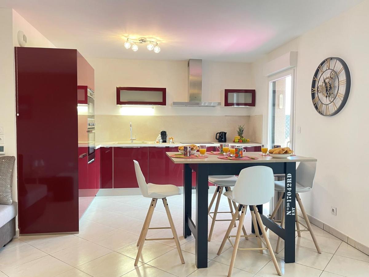Tres Bel Appartement -Residence Avec Piscine Sur Le Toit Et Vue Panoramique Saint-Raphaël Екстериор снимка