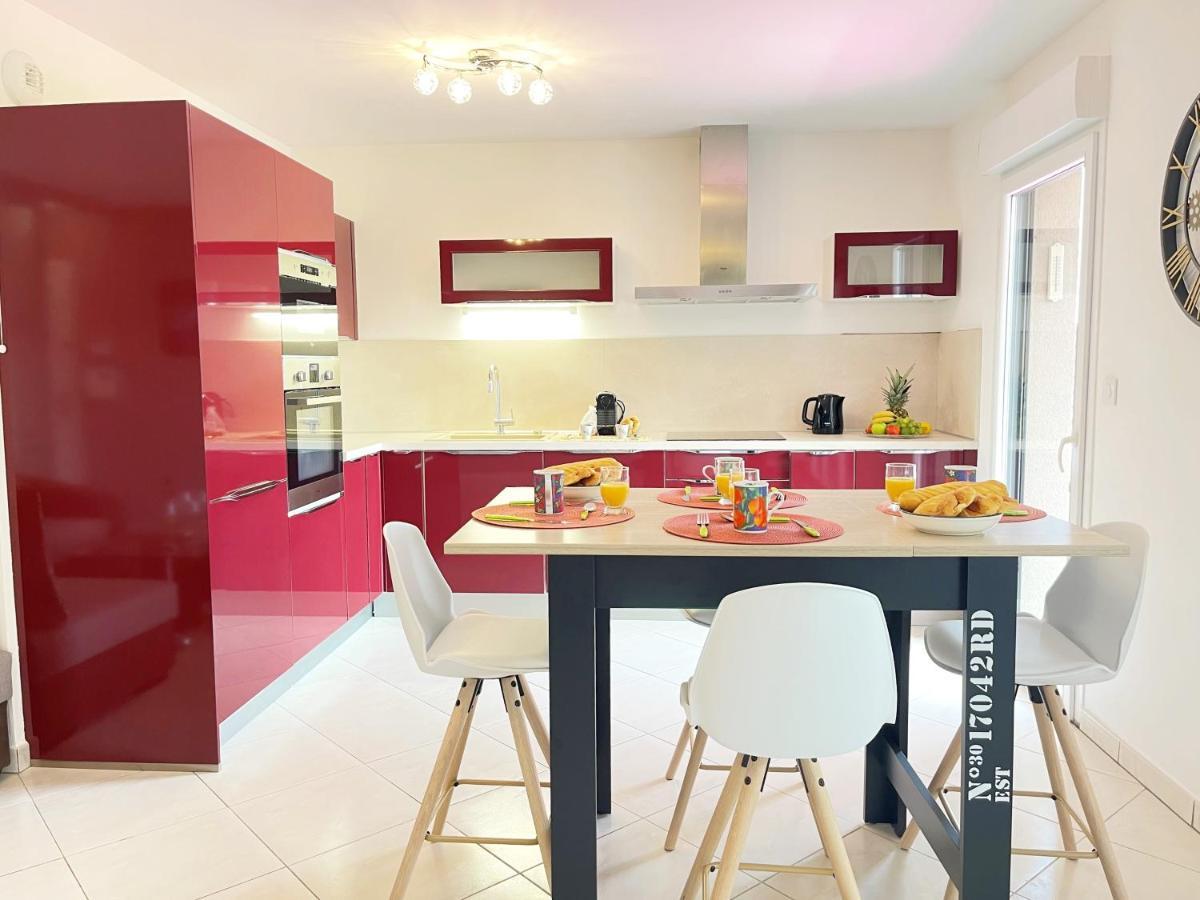 Tres Bel Appartement -Residence Avec Piscine Sur Le Toit Et Vue Panoramique Saint-Raphaël Екстериор снимка