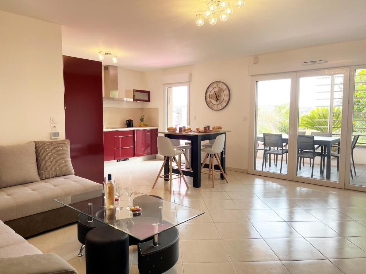 Tres Bel Appartement -Residence Avec Piscine Sur Le Toit Et Vue Panoramique Saint-Raphaël Екстериор снимка